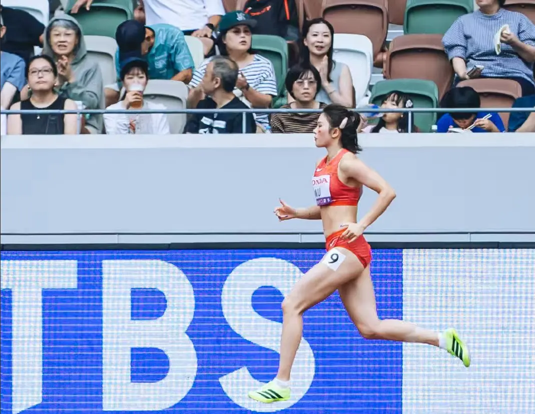 邻道选手有, src, 兰选手犯规