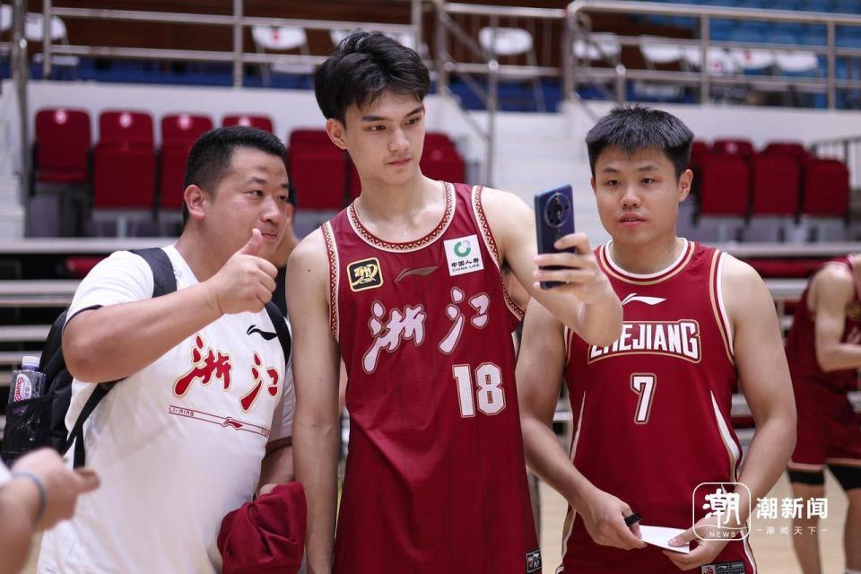 行收购万马, com