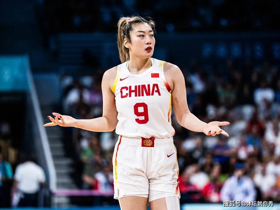 20分9助攻！李梦打疯了，30岁仍在巅峰期，宫鲁鸣后悔吧，她还能打