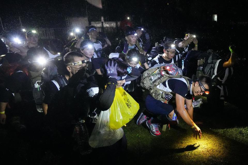 爬升近, 等待着勇士, 我会更加认 爬升近, 等待着勇士, 我会更加认